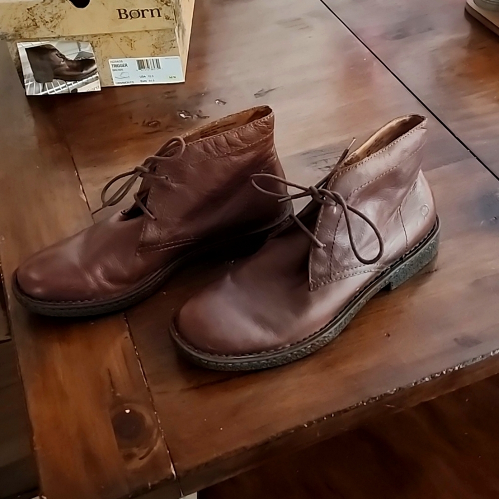 Born Trigger h25406 boots size 10 5 brown cinnamon F/G